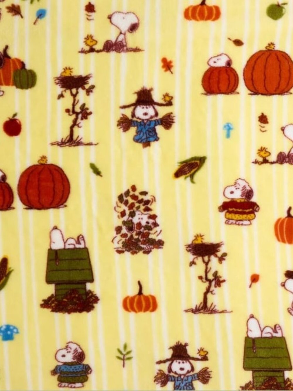 Brand New 5' x 6' The Big One Peanuts Harvest Plush Throw Blanket - Picture 5 of 11